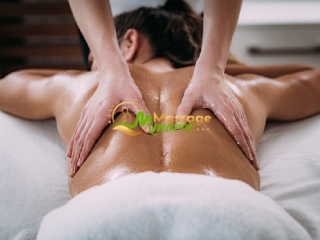 masseur-au-spa-pour-les-femmes