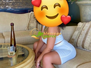 massage-relaxant-avec-belle-masseuse