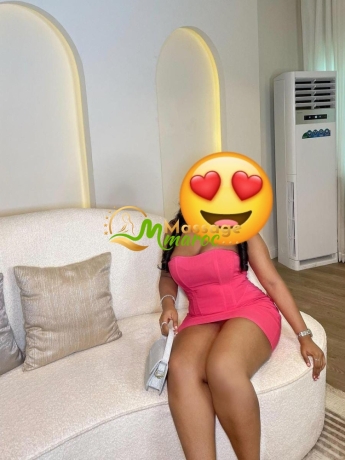 massage-complet-avec-belle-masseuse-big-0